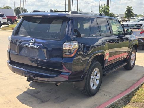 Used 2023 Toyota 4Runner SR5 AWD/4WD image 5