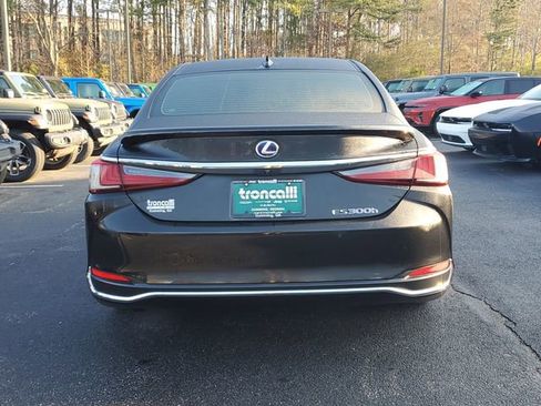 Used 2022 Lexus ES 300h Ultra Luxury image 5