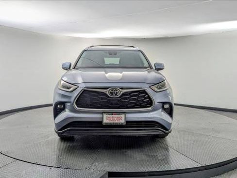 Used 2020 Toyota Highlander Limited image 11