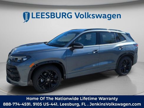 Used 2026 Volkswagen Tiguan SE R-Line FWD image 13