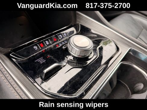 Used 2024 Jeep Wagoneer Series II w/ Flexible Seating Group image 24