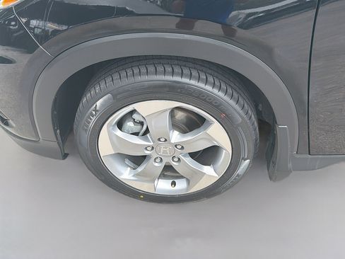 Certified 2022 Honda HR-V LX image 35