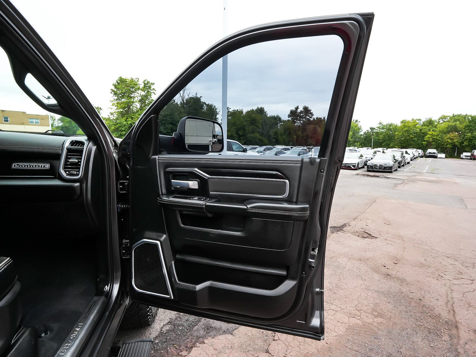Used 2022 RAM 3500 Laramie w/ Night Edition AWD/4WD image 15