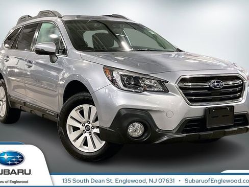 Used 2018 Subaru Outback 2.5i Premium image 1