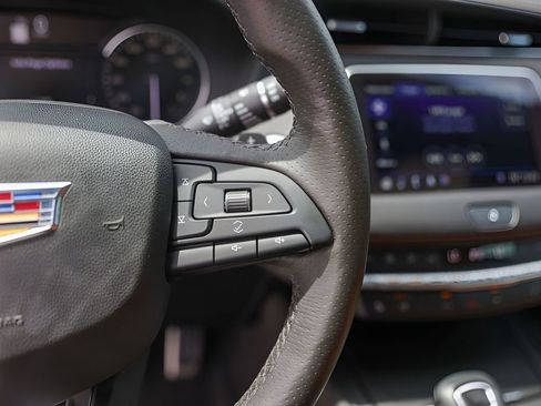 Used 2019 Cadillac XT4 Sport FWD image 16