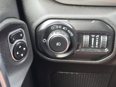 Used 2020 Jeep Wrangler Unlimited Sport S AWD/4WD image 11