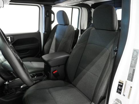 New 2026 Jeep Gladiator Sport image 10