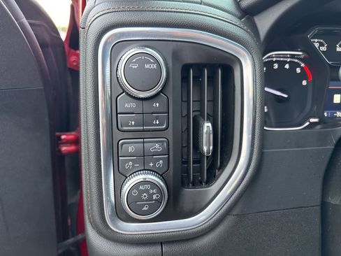 Used 2021 GMC Sierra 1500 AT4 w/ AT4 Preferred Package AWD/4WD image 14