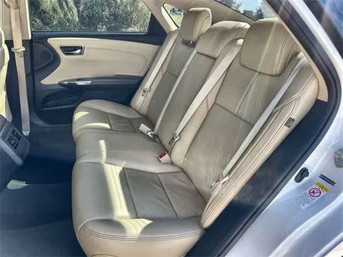 Used 2017 Toyota Avalon Touring image 14