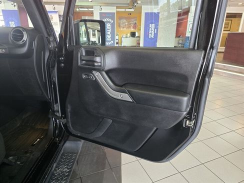 Used 2015 Jeep Wrangler Unlimited Sport w/ Power Convenience Group AWD/4WD image 13