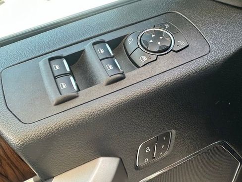 Used 2019 Ford F150 Lariat AWD/4WD image 25