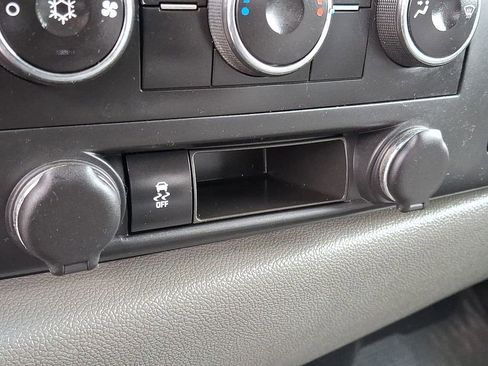 Used 2013 Chevrolet Silverado 3500 W/T image 25