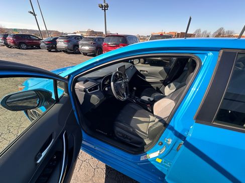 Used 2019 Toyota Corolla XSE image 12