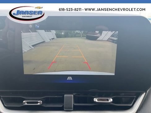 Used 2025 Chevrolet Equinox LT image 29