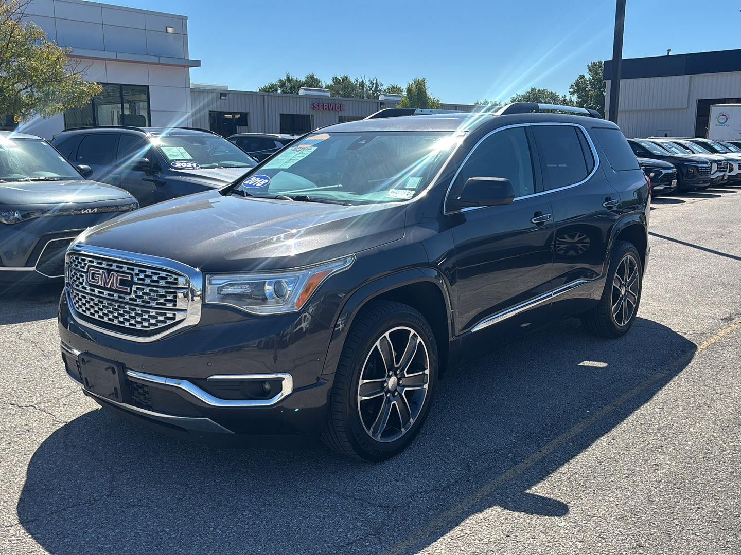 Used 2018 GMC Acadia Denali AWD/4WD image 3