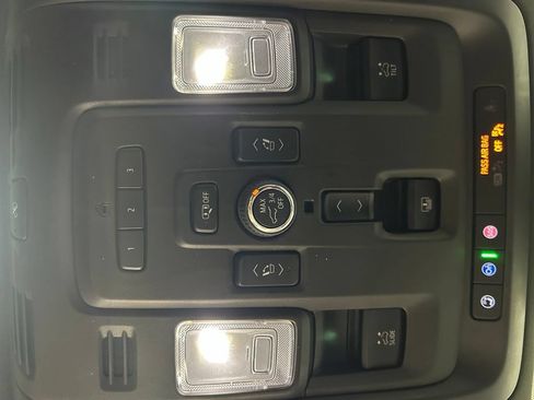 Used 2023 GMC Yukon Denali Ultimate AWD/4WD image 27