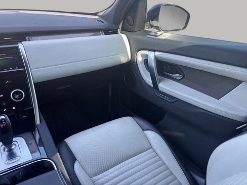 Used 2020 Land Rover Discovery Sport SE R-Dynamic image 16