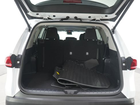 Used 2025 Toyota Grand Highlander FWD image 17