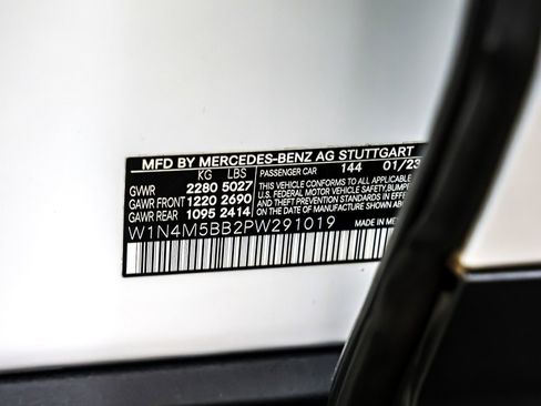 Used 2023 Mercedes-Benz GLB 35 AMG 4MATIC image 26