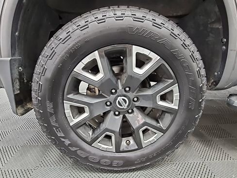 Used 2020 Nissan Titan Platinum Reserve w/ Moonroof Package image 50