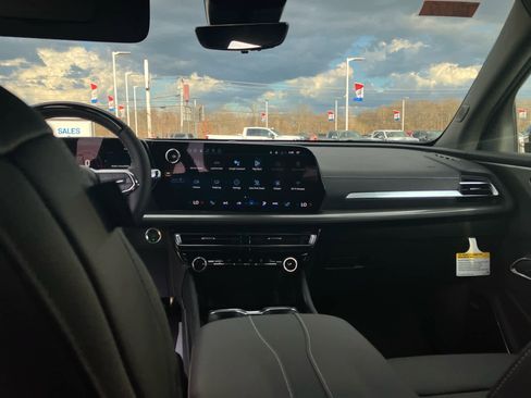 New 2026 Chevrolet Traverse LT w/ Enhanced Driving Package image 33