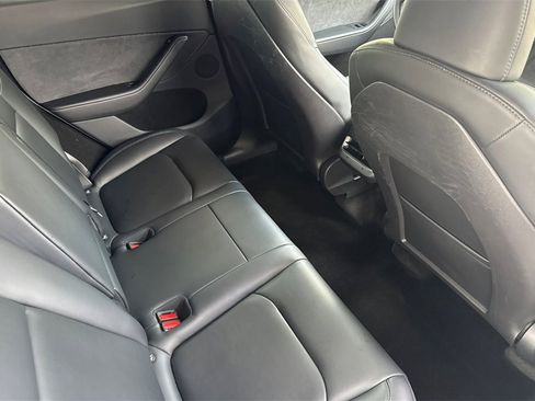 Used 2023 Tesla Model Y Long Range image 23