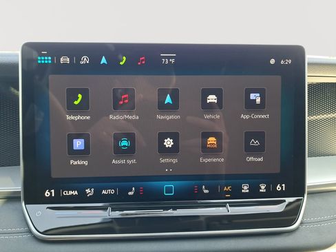 New 2025 Volkswagen Tiguan SE AWD/4WD image 11