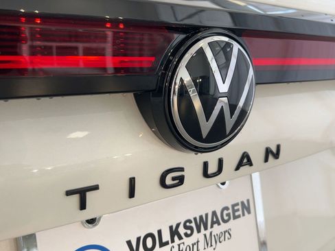 New 2026 Volkswagen Tiguan SE R-Line image 34