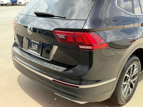 Used 2020 Volkswagen Tiguan SE FWD image 8