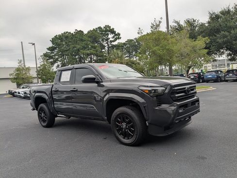 Used 2025 Toyota Tacoma SR5 RWD image 20
