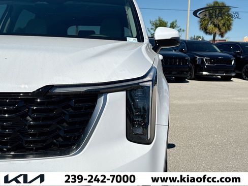 New 2026 Kia Sorento S w/ S Panoramic Sunroof Package FWD image 9