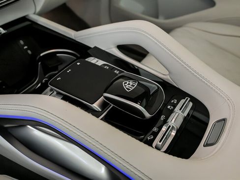 Used 2024 Mercedes-Benz Maybach GLS 600 4MATIC image 36