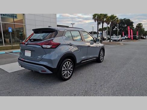 Used 2024 Nissan Kicks SR image 33