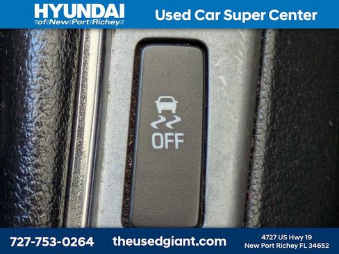 Used 2014 Chevrolet Cruze LS image 23