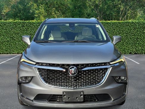 Used 2023 Buick Enclave Avenir w/ Avenir Technology Package AWD/4WD image 9
