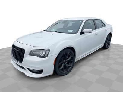 Used 2022 Chrysler 300 Touring L w/ Comfort Group