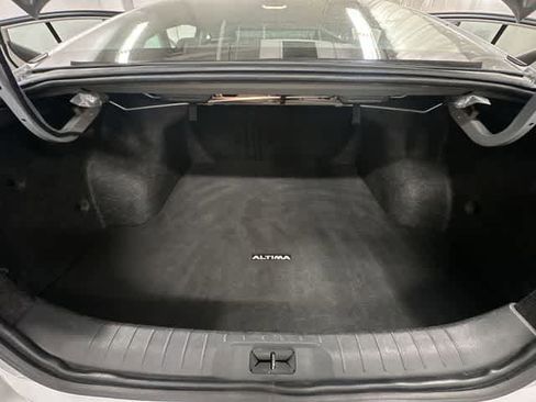 Used 2024 Nissan Altima 2.5 SV FWD image 21