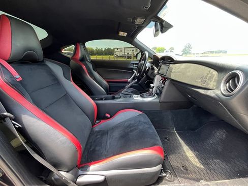 Used 2019 Toyota 86 RWD image 26