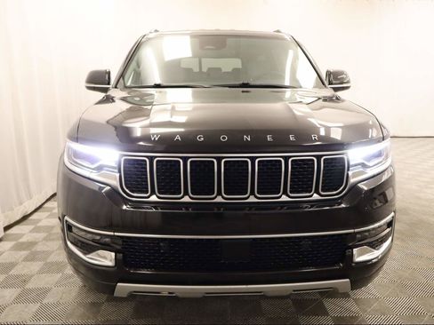 Used 2024 Jeep Wagoneer L Series II w/ Flexible Seating Group image 4