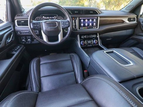 Used 2021 GMC Yukon XL Denali w/ Denali Ultimate Package image 16