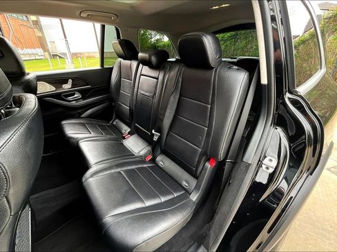 Used 2024 Mercedes-Benz GLS 450 4MATIC image 35