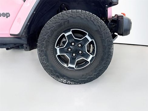 Used 2023 Jeep Gladiator Mojave w/ LED Lighting Group AWD/4WD image 16
