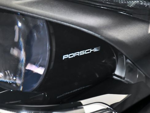 Used 2023 Porsche Cayenne Turbo S image 84