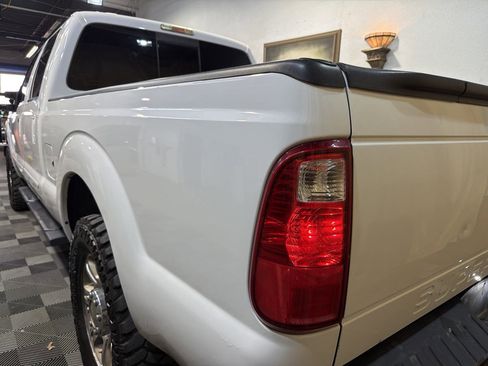 Used 2014 Ford F250 Lariat w/ Lariat Interior Package image 9