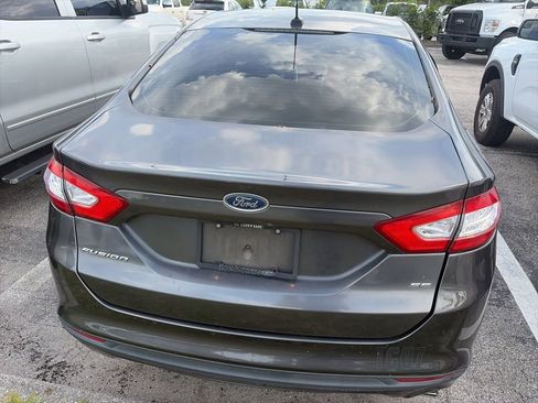 Used 2016 Ford Fusion SE FWD image 7