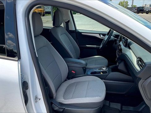 Used 2021 Ford Escape SE FWD image 16