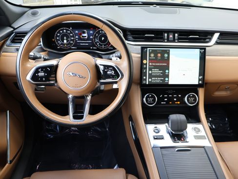 Used 2021 Jaguar F-PACE S image 19