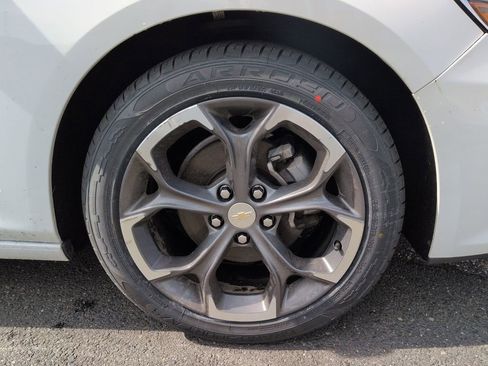 Used 2024 Chevrolet Malibu LT FWD image 25