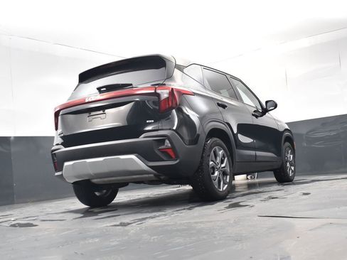 Used 2024 Kia Seltos LX image 27