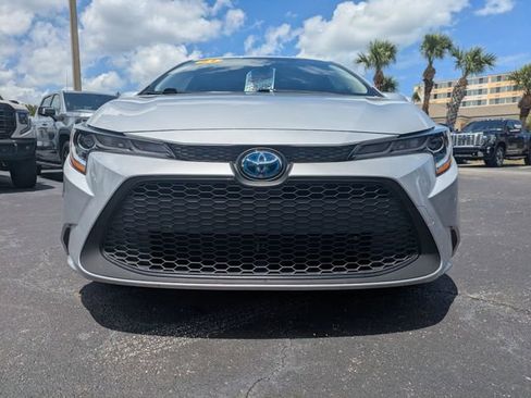 Used 2021 Toyota Corolla LE FWD image 9